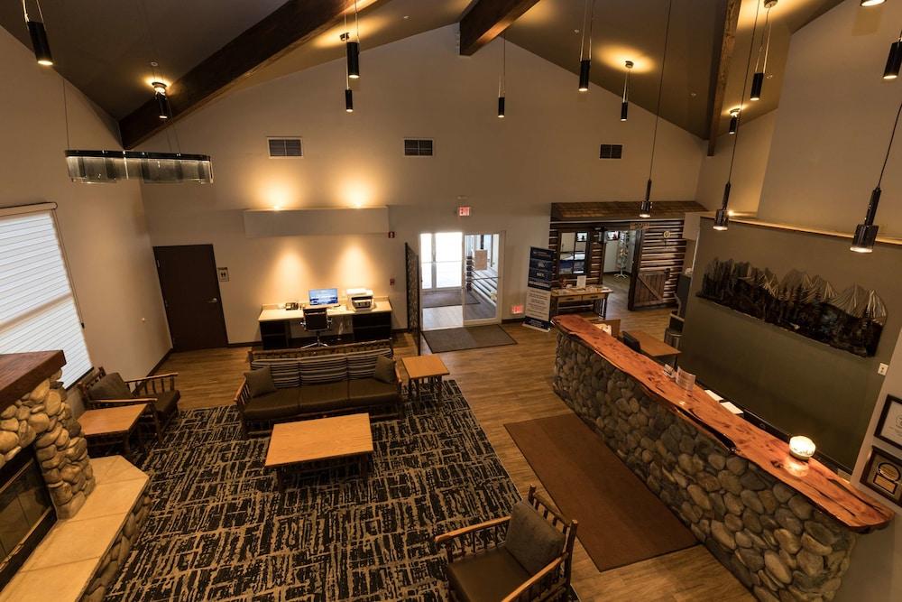 Western Sawtooth Inn&suites 3*