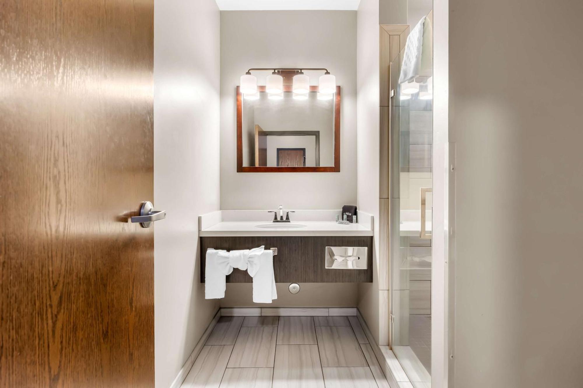 Western Sawtooth Inn&suites Hotel 3*